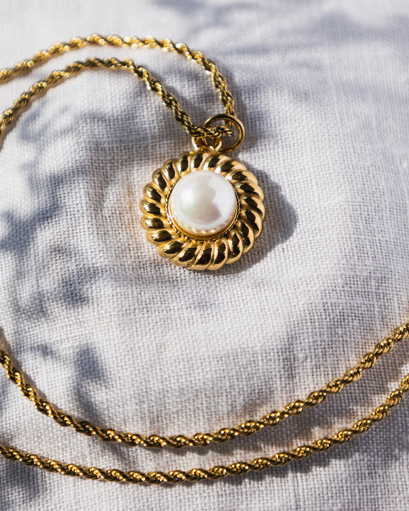 The Parisian Pearl Necklace: Croissant