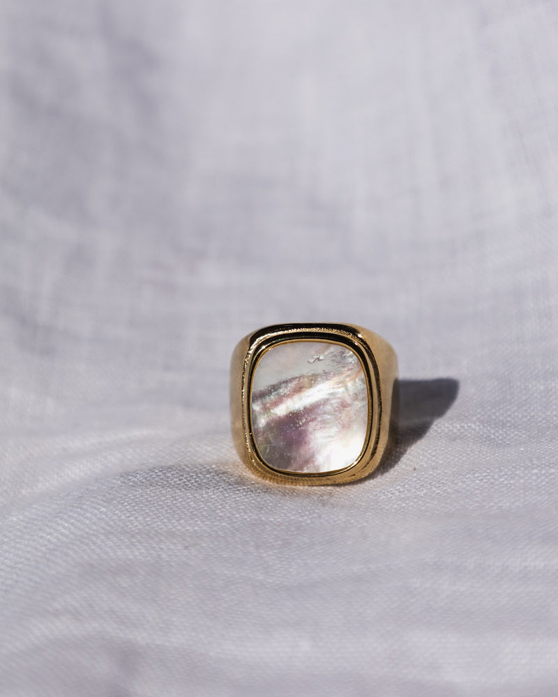 The Parisian Chunky Ring: Gold