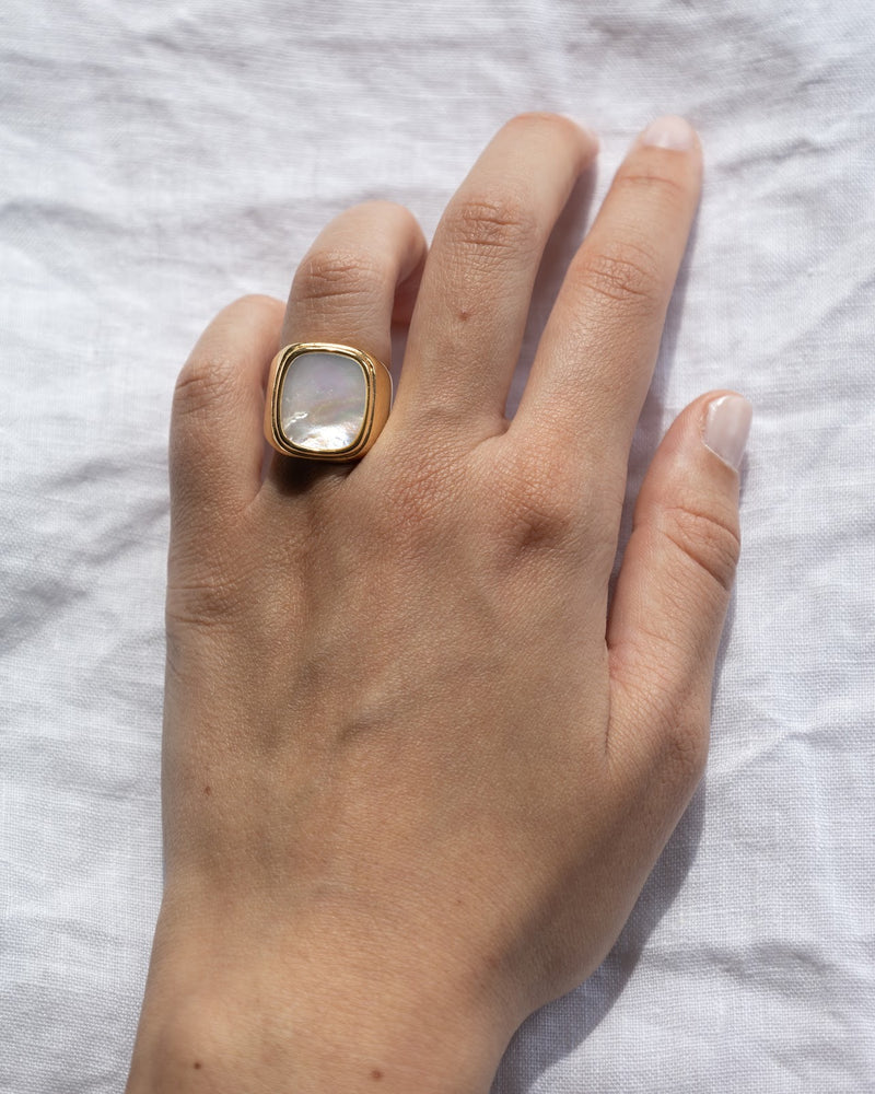 The Parisian Chunky Ring: Gold