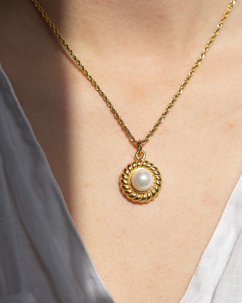 The Parisian Pearl Necklace: Croissant