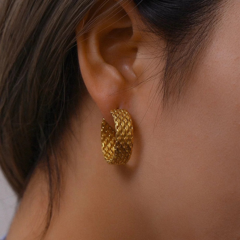 The Capri Earrings: Gold